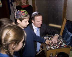 John-Key-Ella-and-Yannai